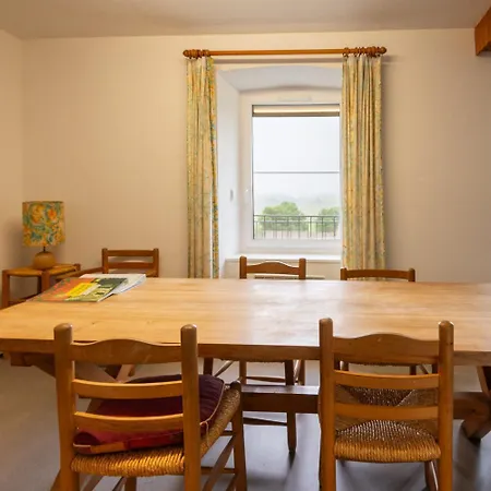 De L'ancien Presbytere 6/8 Personnes Casa de Férias *